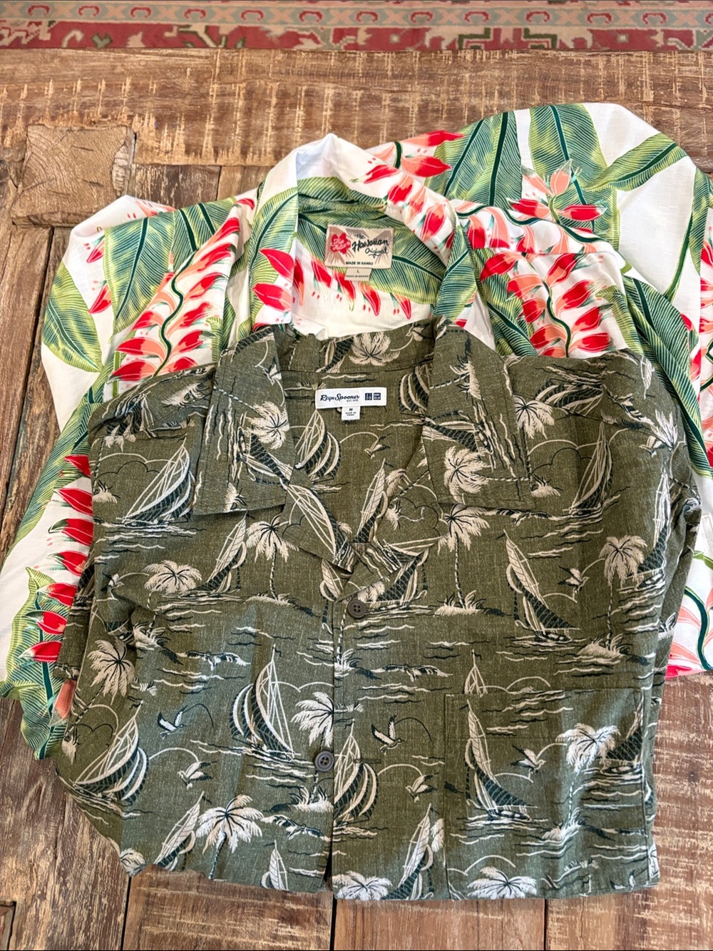 Bundle Men’s Hawaiian Shirts Hilo Hattie and Reyn Spooner M and L